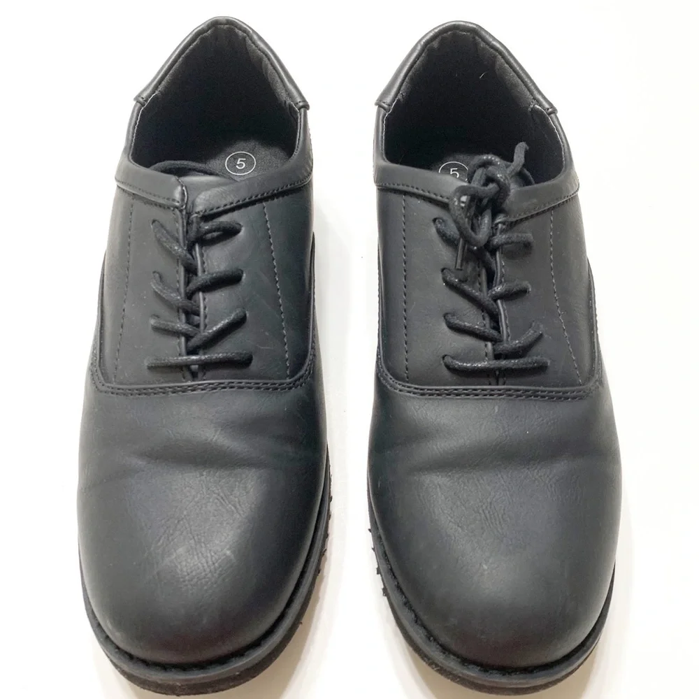 Cat & Jack black shoes size 5